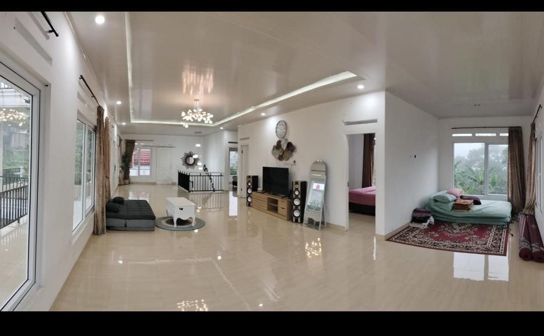 VILLA MEGAMENDUNG 3