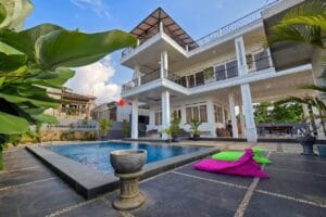 VILLA MEGAMENDUNG 3